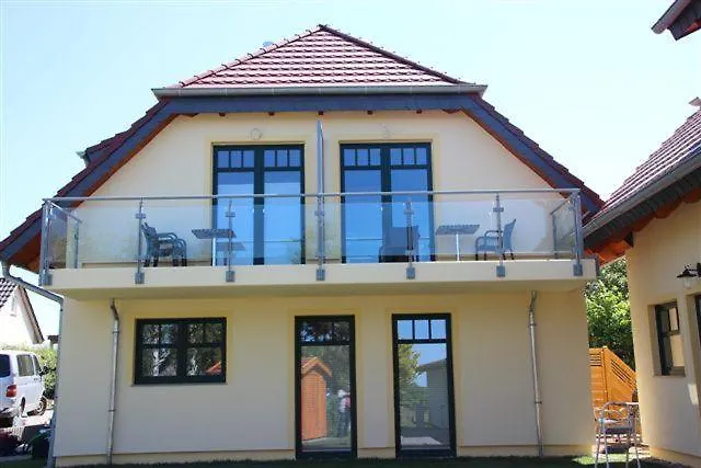 Dom wakacyjny Doppelhaeuser Zum Reetmoor Haus Friederike